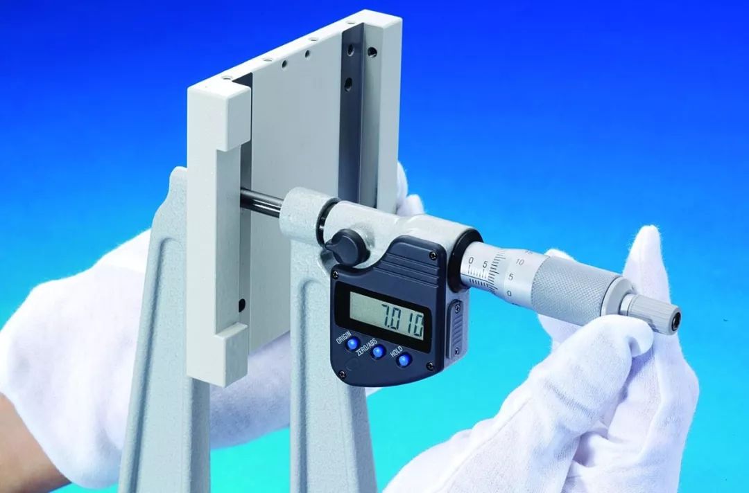 游标千分尺的使用方法视频教程,游标卡尺千分尺正确使用方法