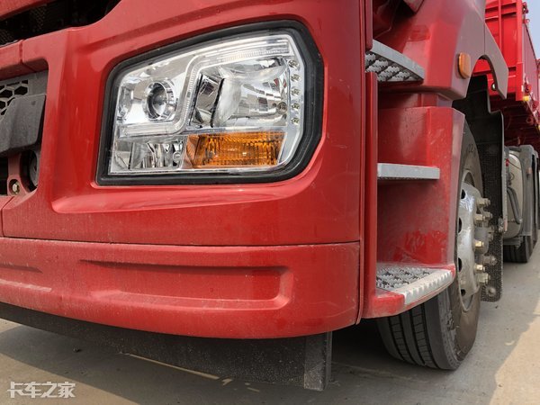 潍柴黄金动力链牵引车,砂石料专用牵引车