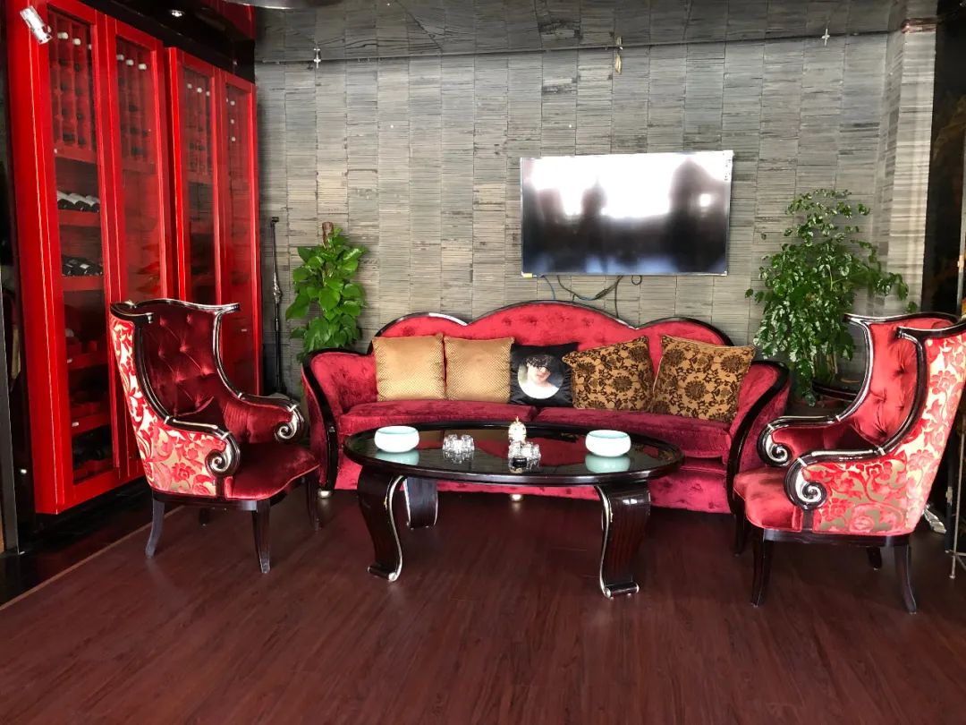 解锁小马路丨与来自时尚之都的DS7，望尽承载百年历史的外马路