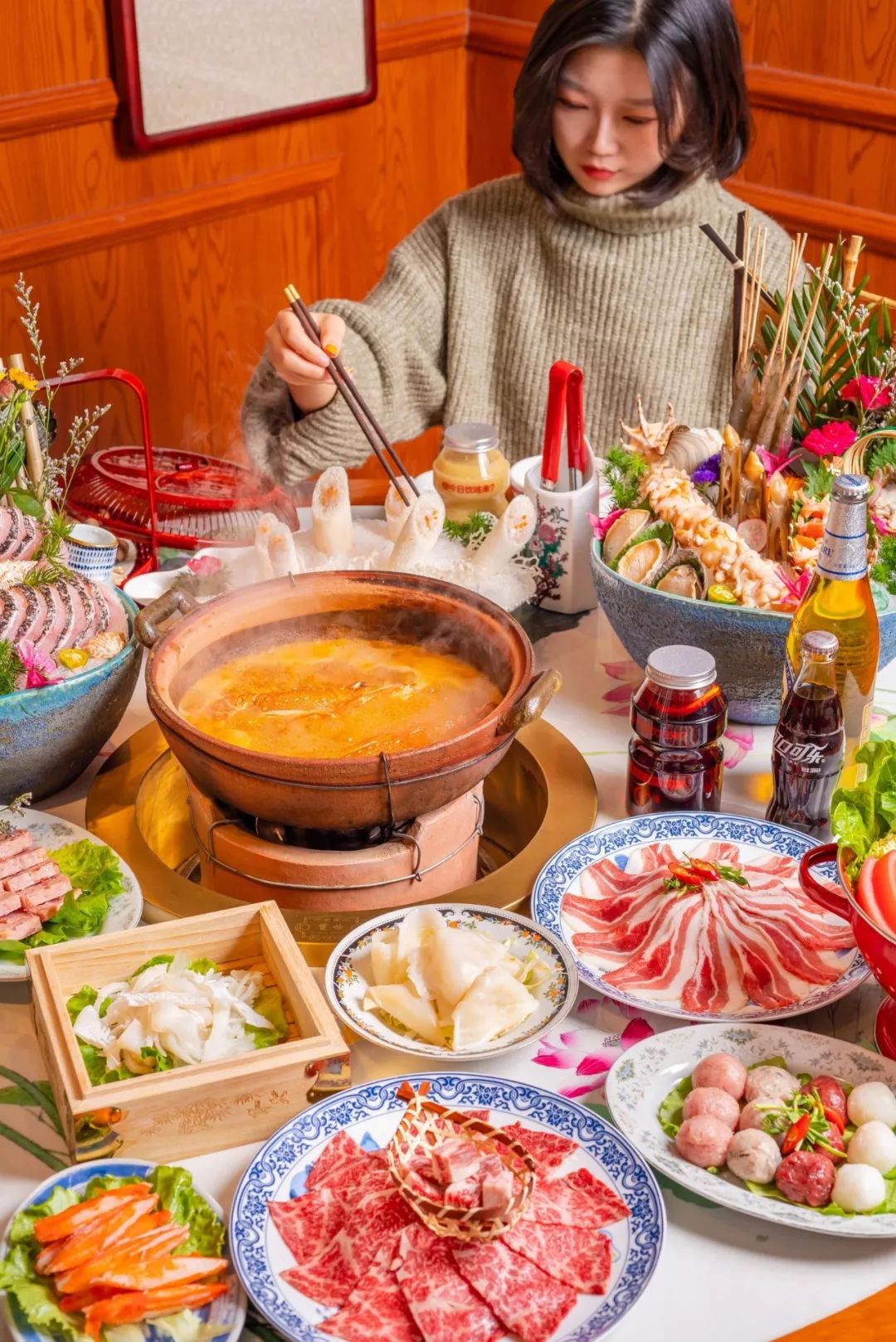 排爆新天地!魔都港式火锅界杀出黑马,开卖「澳洲青龙黄金锅」