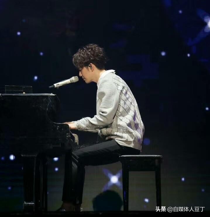 钟汉良44岁电视剧,钟汉良45岁出场视频