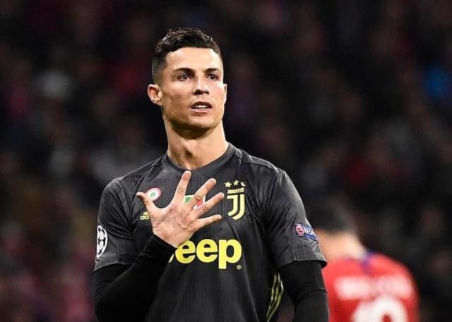 金光闪闪!C罗赛前踩场曾穿耐克潮鞋,限量版镶钻跑鞋极其酷炫