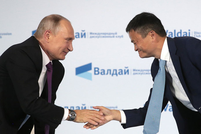 大量抗疫物资运往武汉,运送防疫物资驰援印尼