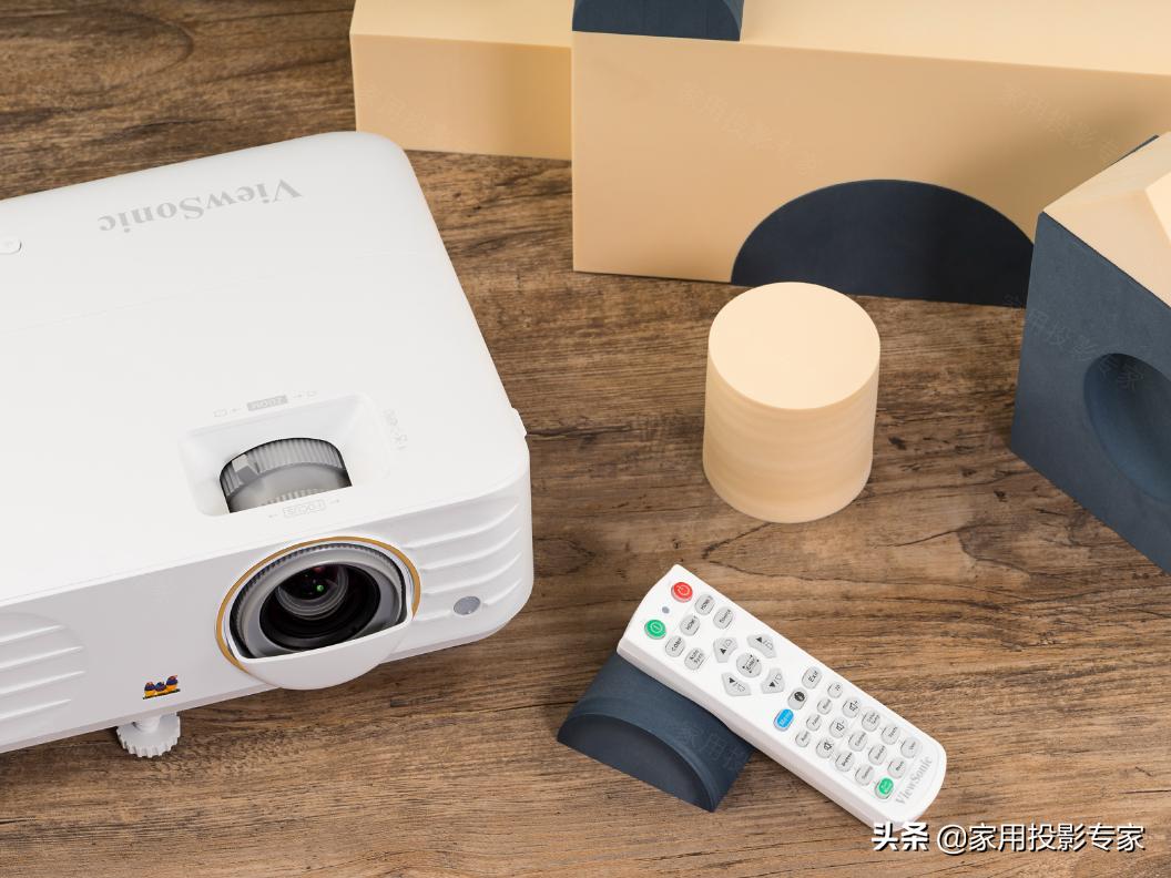 优派px748-4k投影仪家用投影机,优派px727投影测评