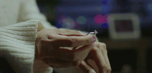 女人过得好不好看她的指甲就知道,一个女人过得好不好就看她的手