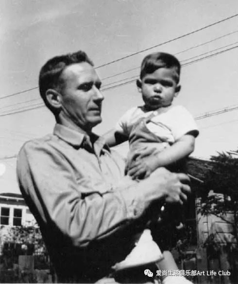 乔布斯创造被上帝咬过的苹果,乔布斯的苹果为何被啃了一口