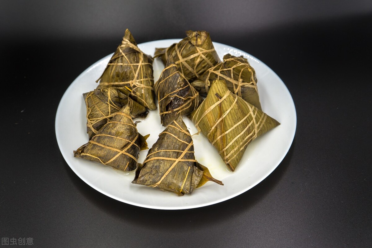 粽子煮熟后怎么不变色,粽子熟了不粘怎么办