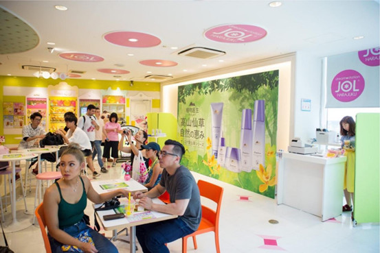 从崇洋→洋崇，被外国小姐姐追捧的国货了解一下