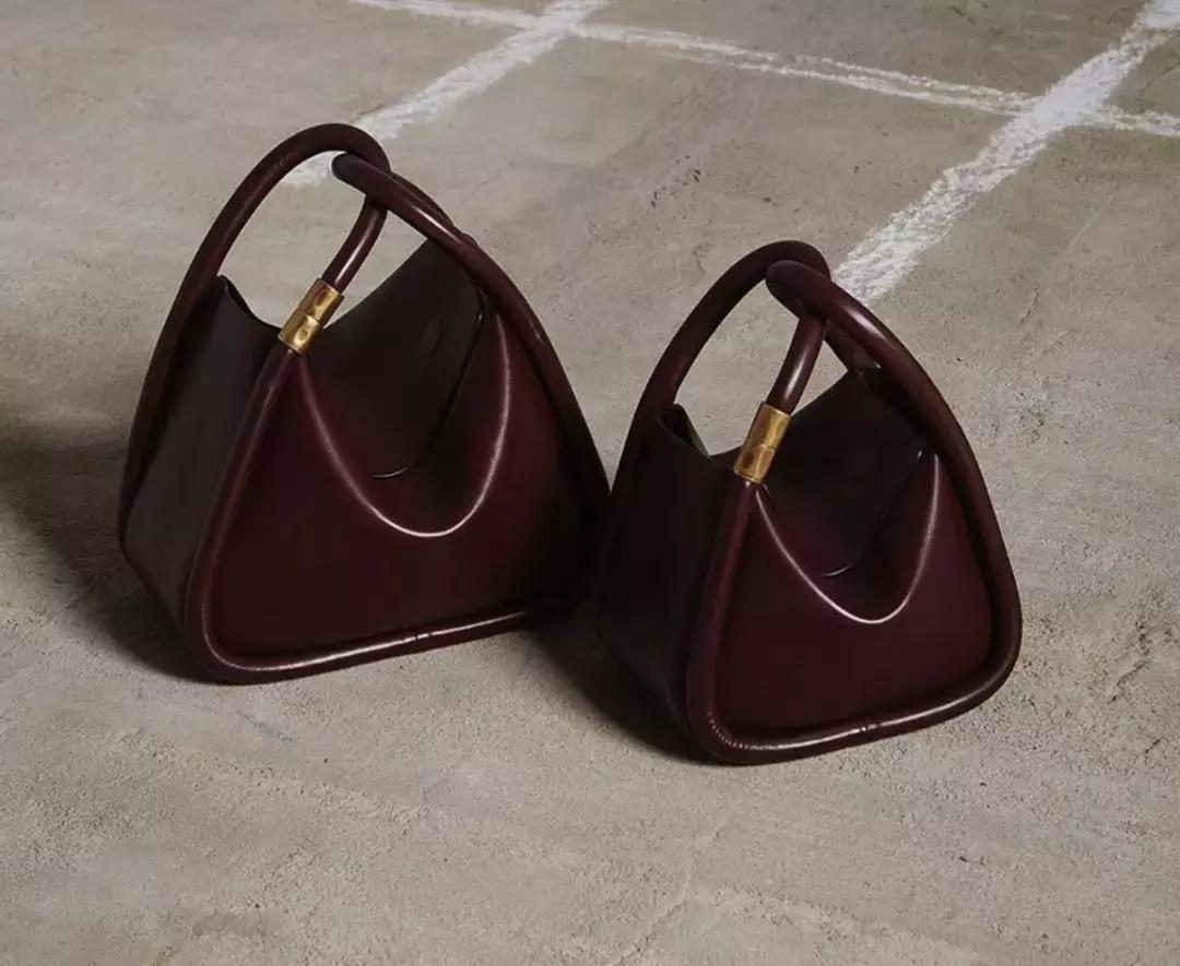 女明星背什么小众包,女明星背超便宜的包