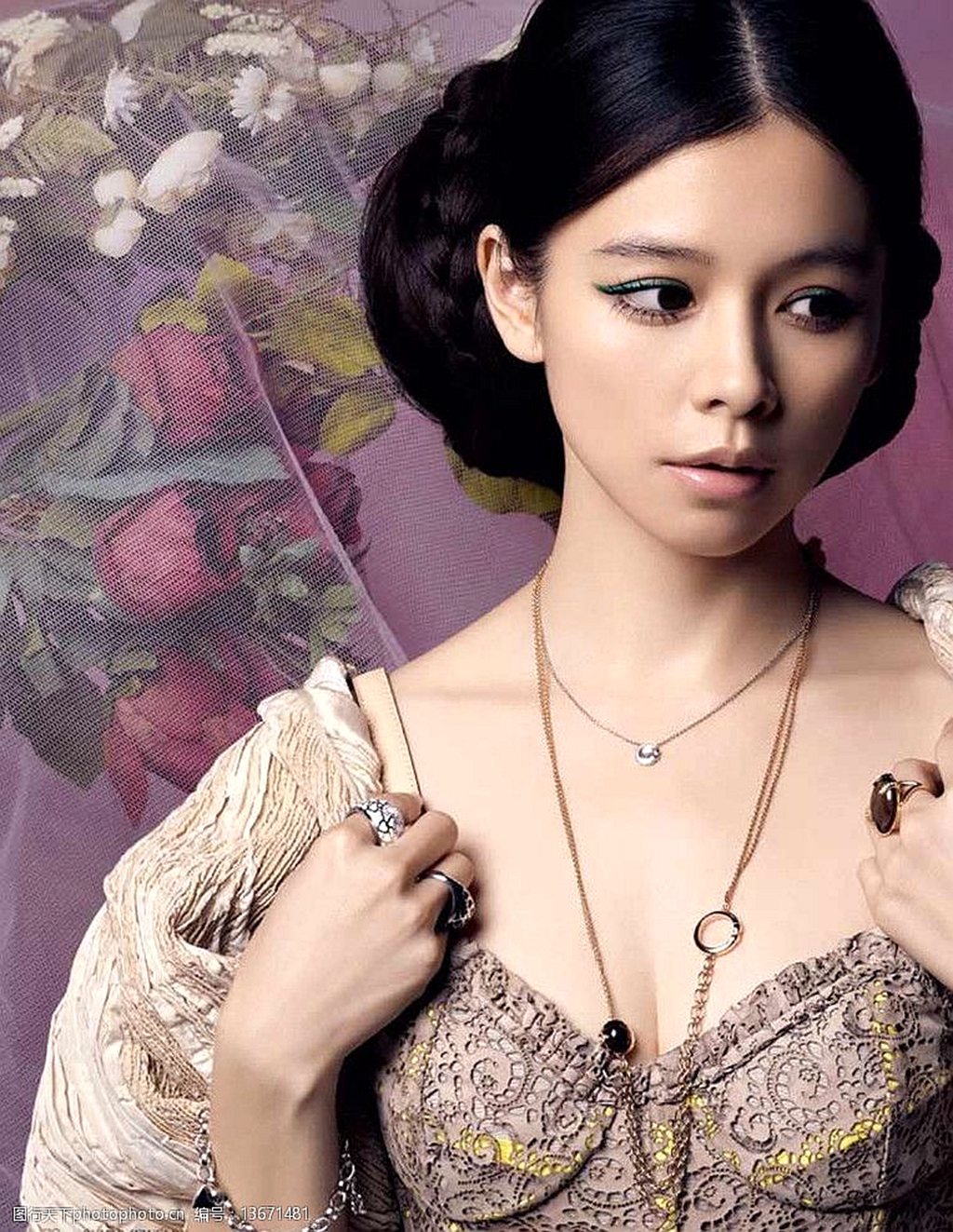 少数民族最美丽的女明星,最惊艳的少数民族女星