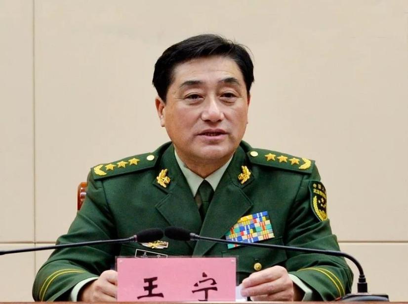 中国*警武**司令、俄罗斯近卫军司令、美国国民警卫局局长谁权力大？