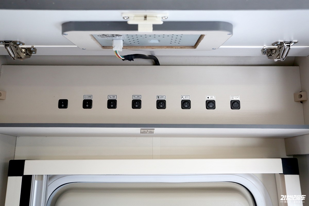 览众自由炮皮卡b型房车价格,2024款览众自由炮房车测试