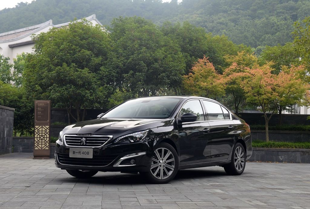 雅阁21款星空限量版为什么不保值,雅阁亲兄弟车型