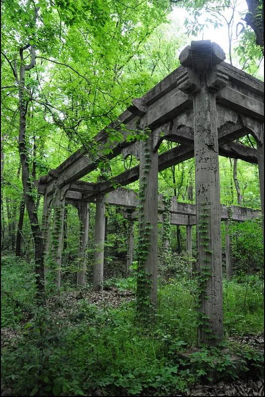 谭延闿墓,谭延闿墓用圆明园的石头