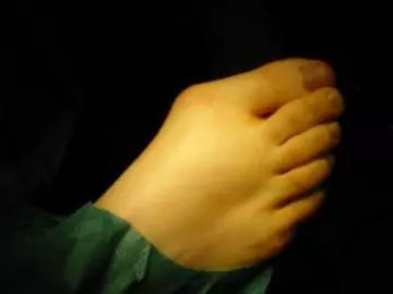 再好看的鞋子也有不合脚的,再漂亮的鞋子不合适也要丢掉