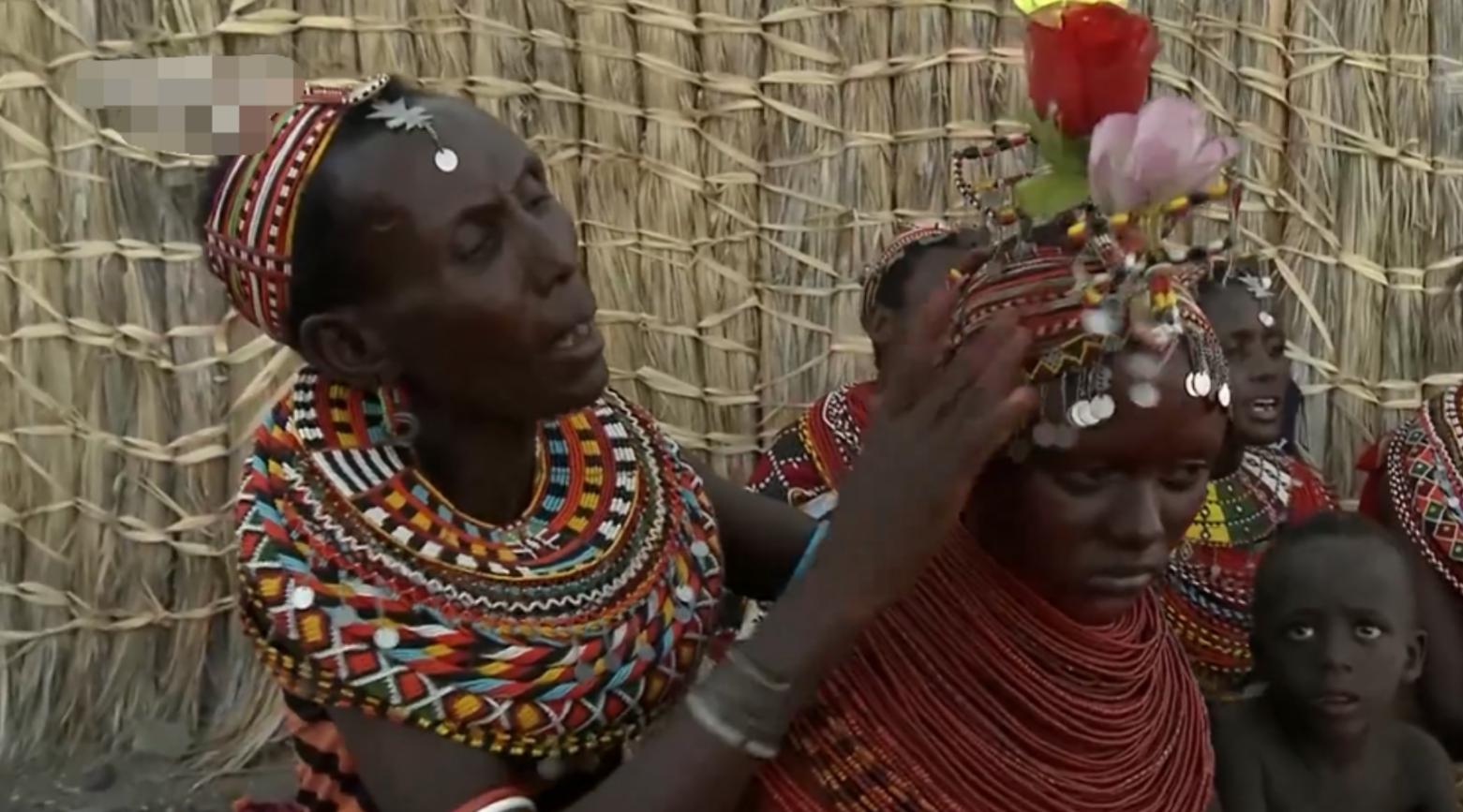 非洲埃尔莫洛部落：每天顿顿都吃鱼，没鱼时就捕杀鳄鱼充饥