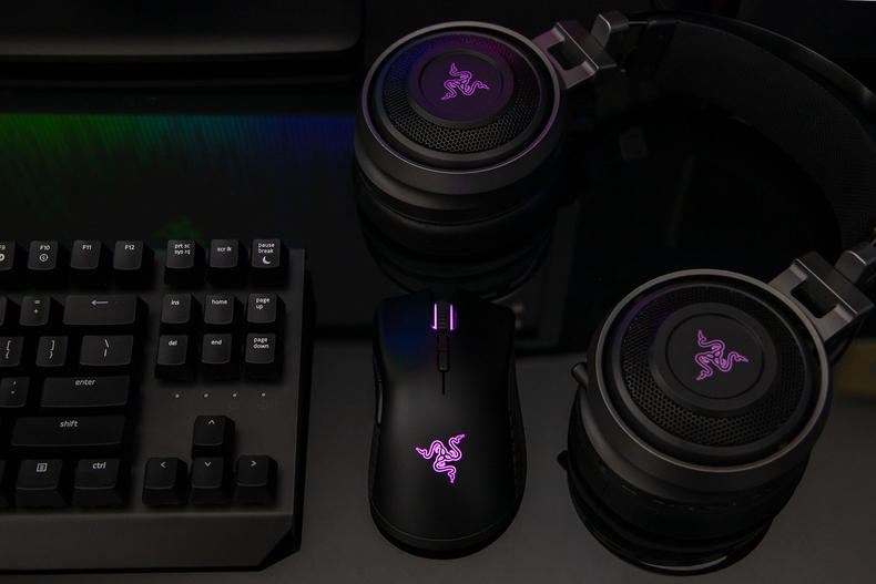 雷蛇曼巴眼镜蛇无线版怎么拆,雷蛇曼巴蛇无线改有线