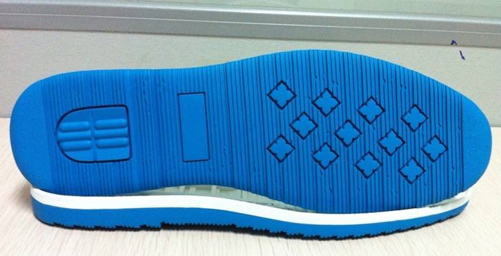 新鞋鞋底脏了怎么能处理干净,鞋底边变脏了怎么刷白妙招