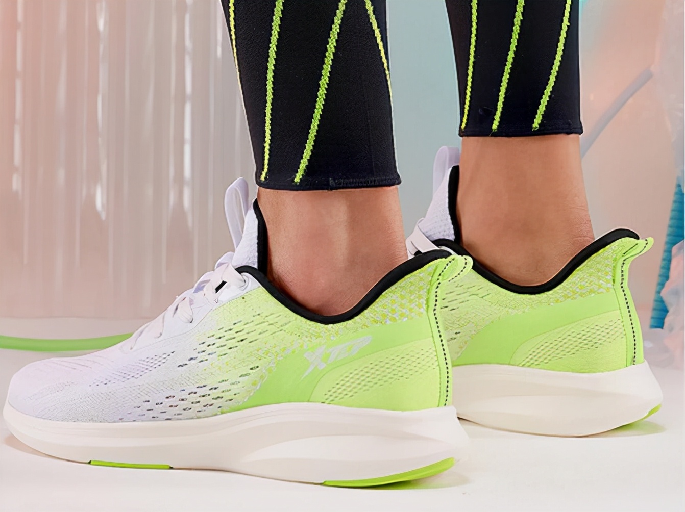 亚瑟士跑鞋和国产跑鞋,耐克跑鞋和国产跑鞋