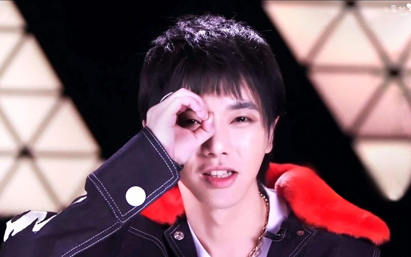 我证明：纯情少年华晨宇真的没有整容没有植发没有情人没有私生子