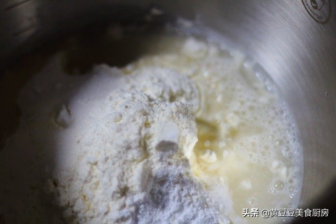 包子怎样做又松软又白又好吃,包子怎么包蒸出来才好看