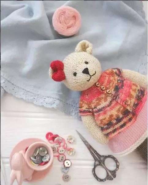 小熊娃娃的衣服编织,玩偶娃娃斗篷裙子编织教程