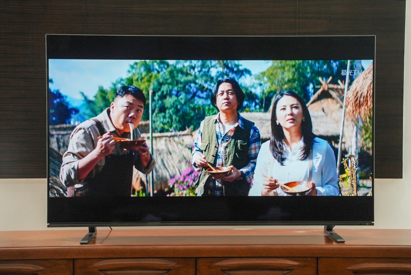 BR火箭炮,音质独一家——146岁东芝带来轻奢品质OLED电视X8900KF