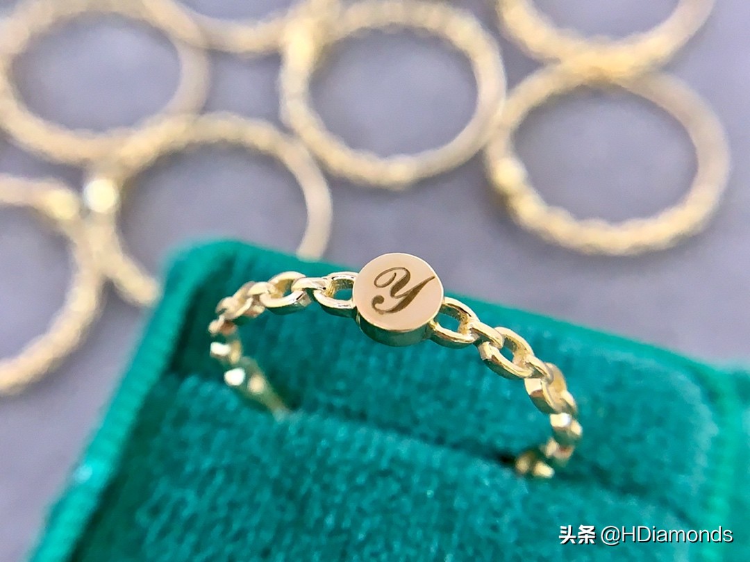 适合春夏的贵气感首饰,多彩首饰点缀细节不经意的时尚感