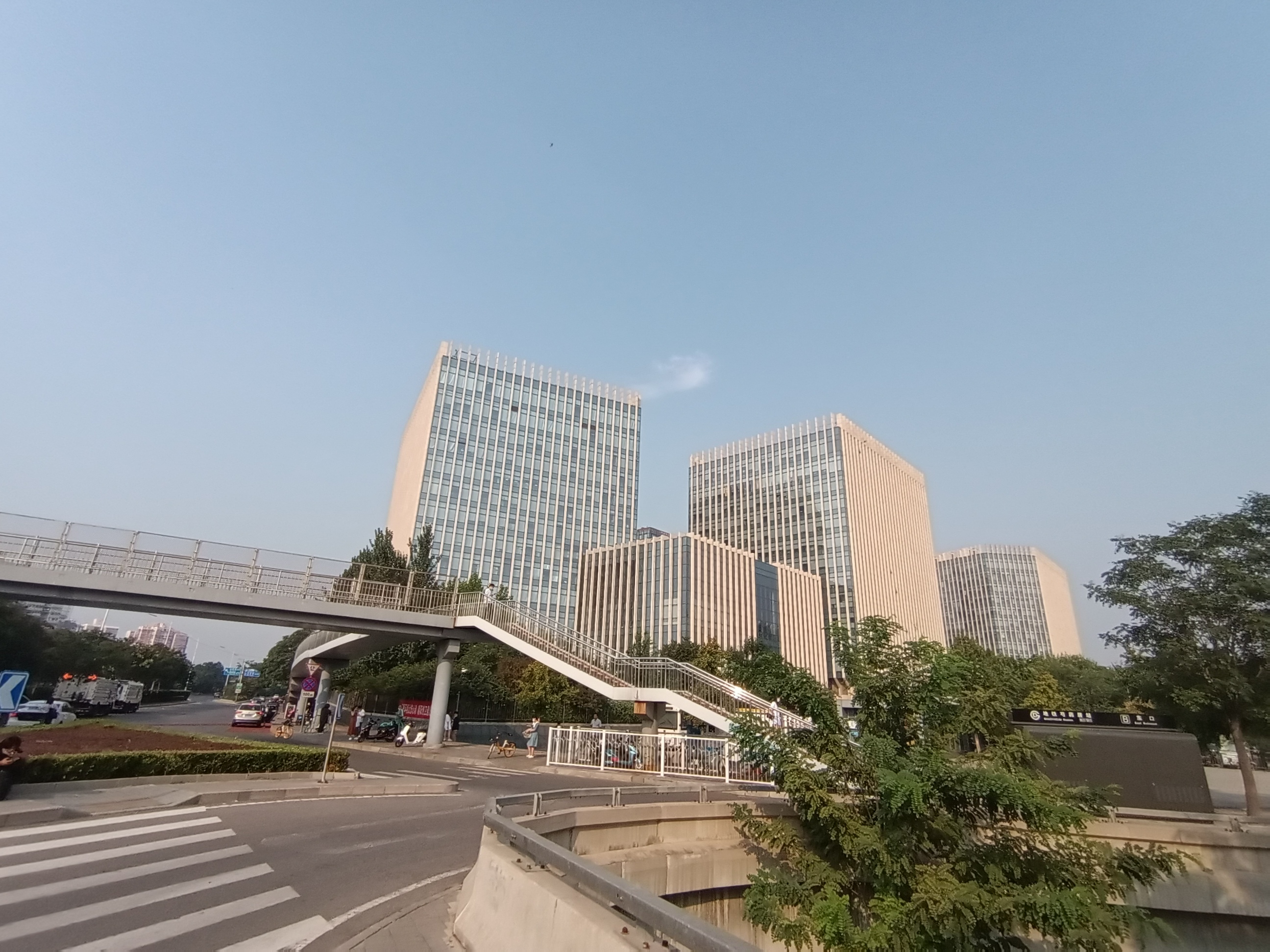 华为畅享20plus和荣耀30哪个好,华为畅享20e和荣耀play5t对比