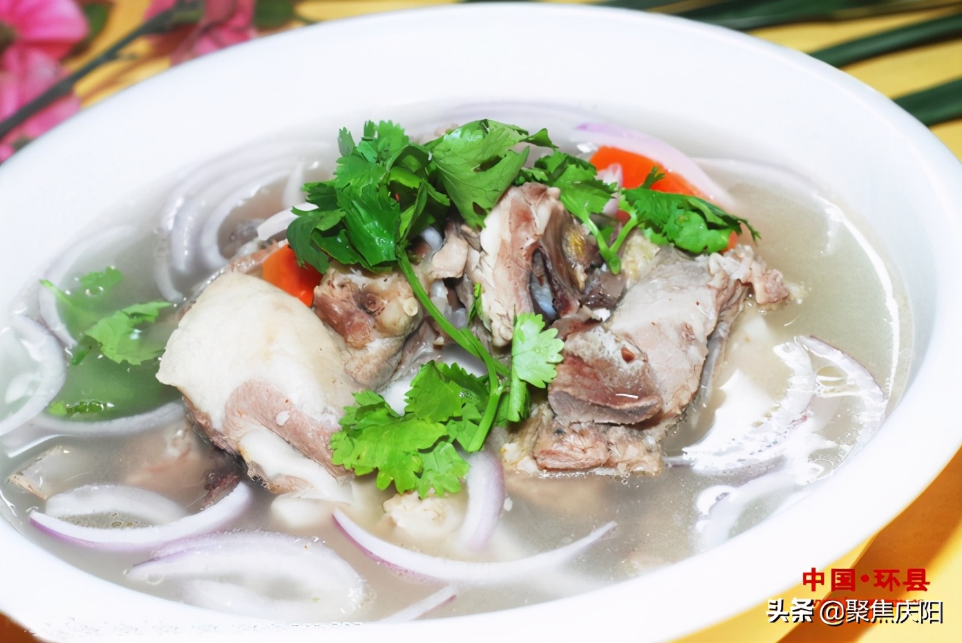 各位旅客前方到站福州站介绍,旅客们前方到达南通站