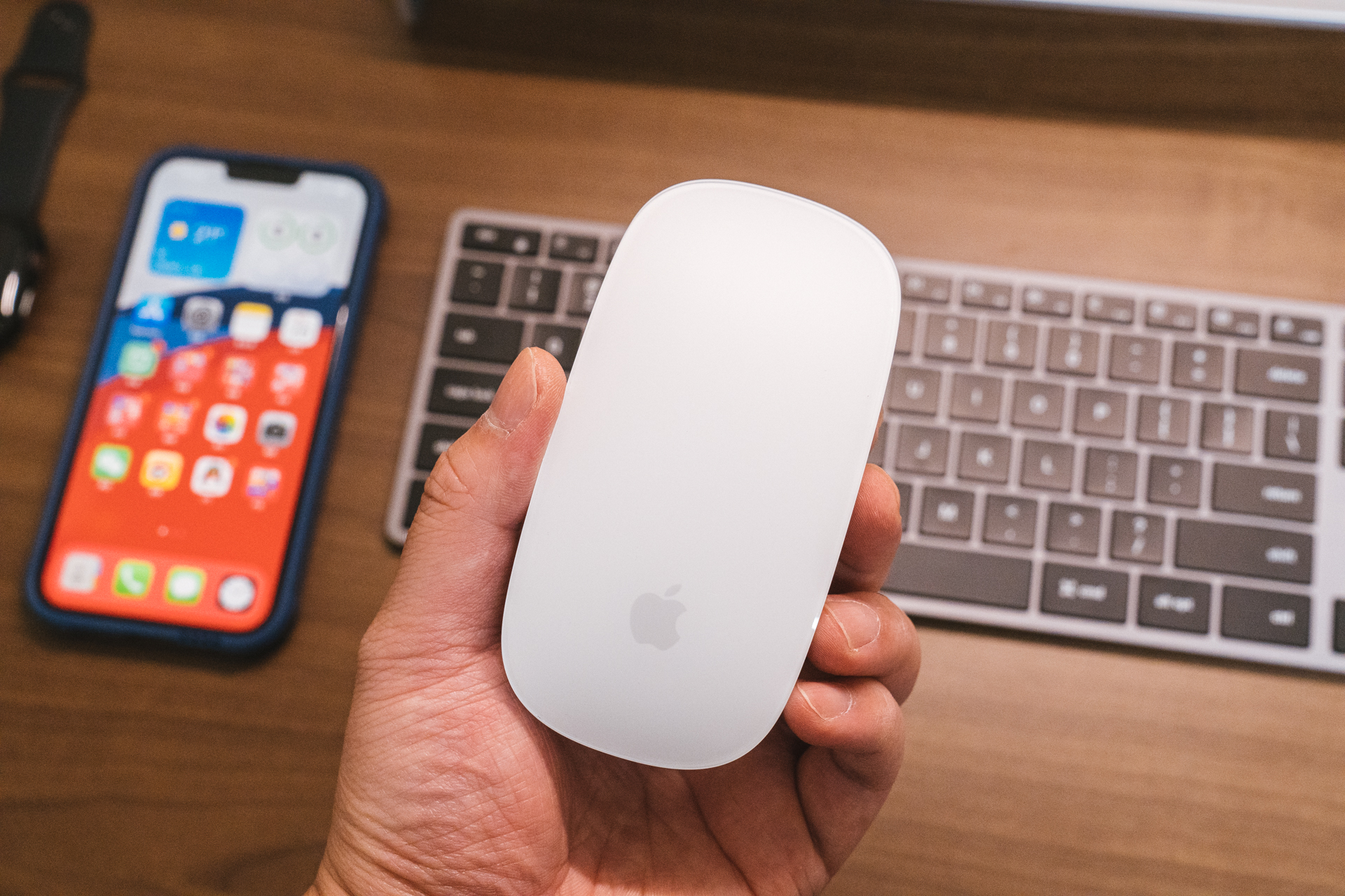 看了何同学的那条视频后……桌搭一款适合自己舒适又实用的桌子