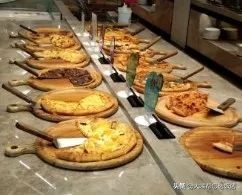 #吃遍大连#披萨的诱惑！一个蕴藏着芝士力量的神物