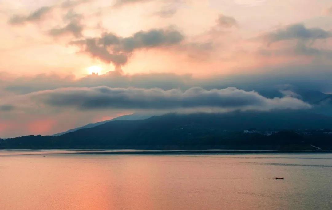 待疫情过后我们一起去南昌,疫情期间建议坐高铁出行