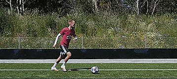 怎么传出直塞,内贴地弧线传球怎么传的