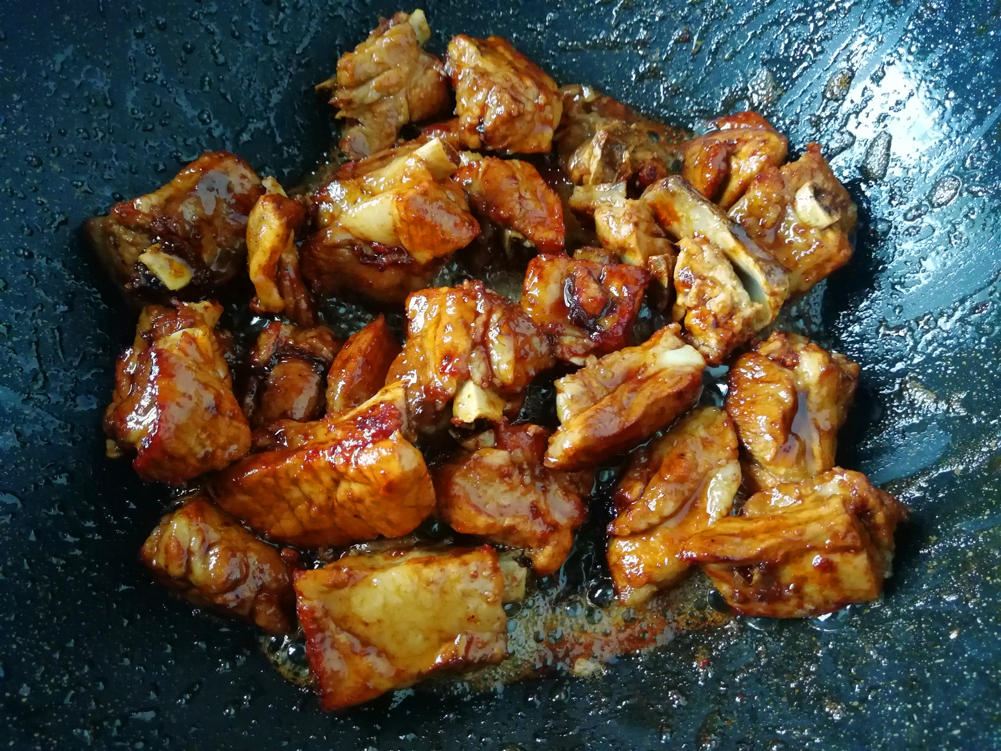 炖排骨时切记不要掉水,炖排骨切记不可加五香粉