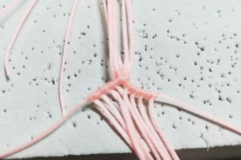 编织挂坠怎么编,简易四叶草编绳教程