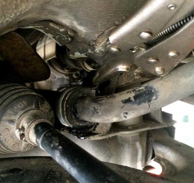 汽车平衡杆胶套更换视频,高尔夫前平衡杆胶套更换