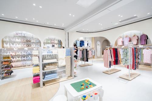 高人气国民内衣品牌松山棉店进驻上海,全家人内衣一店搞定