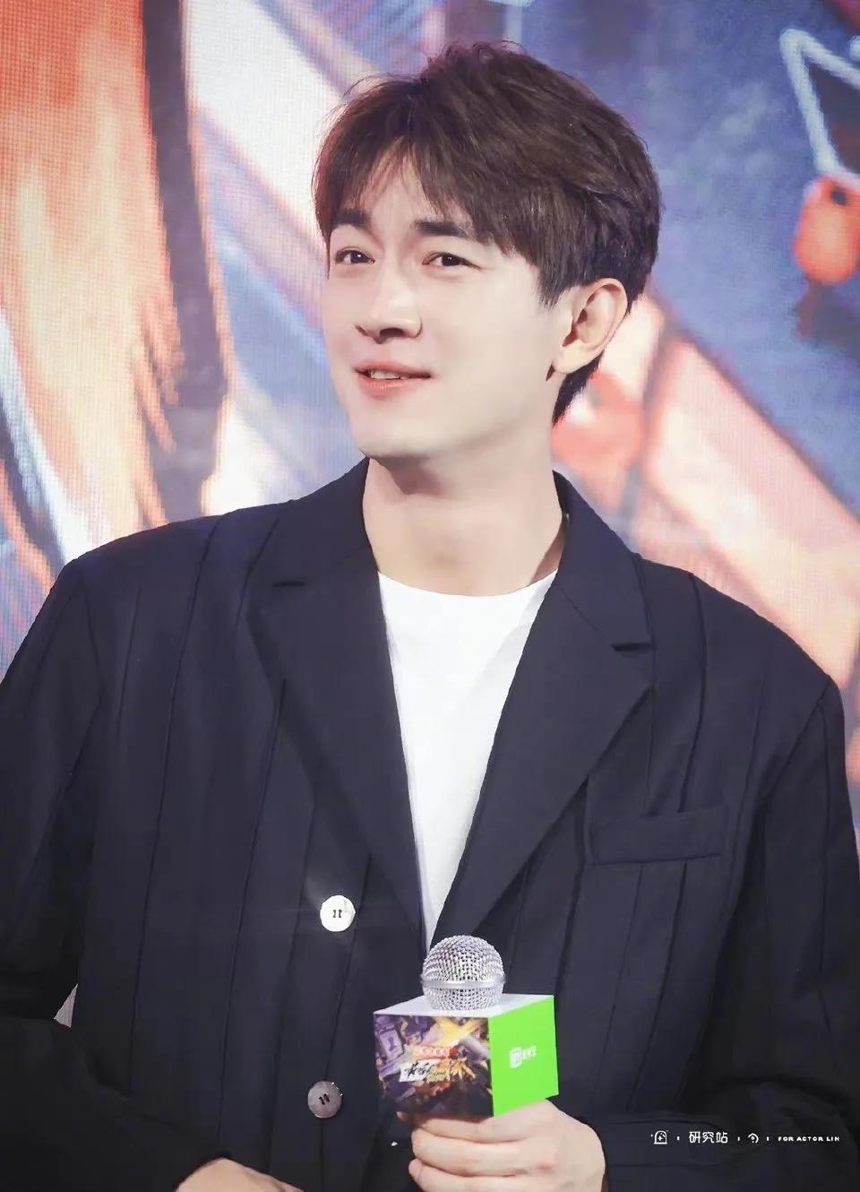 赵又廷问秦霄贤听说你喜欢我老婆,赵又廷遇到秦霄贤