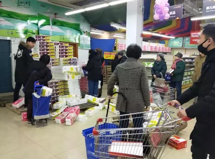 这家开了15年的金玛超市资金链断裂,会员被要求10天内花光万元余额