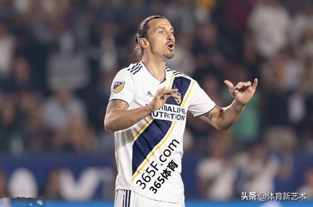 伊布凌空一脚,伊布初到米兰