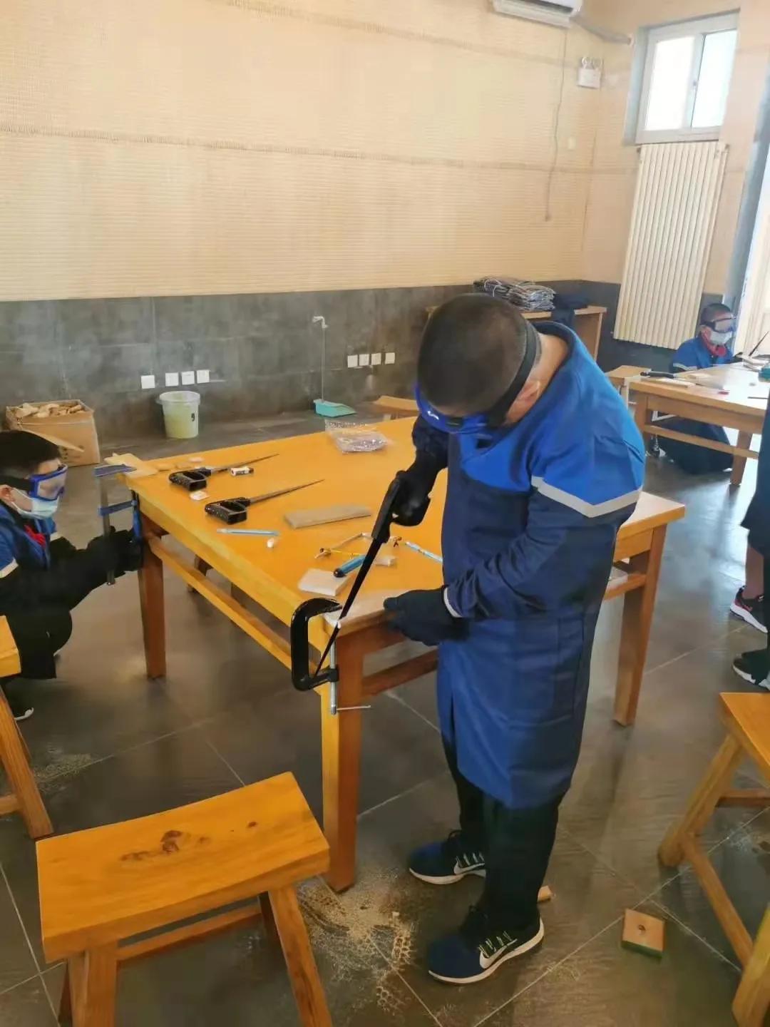 不靠名师、不拼生源,罗振宇盛赞的乡村学校,让我们看到教育“突围”的可能