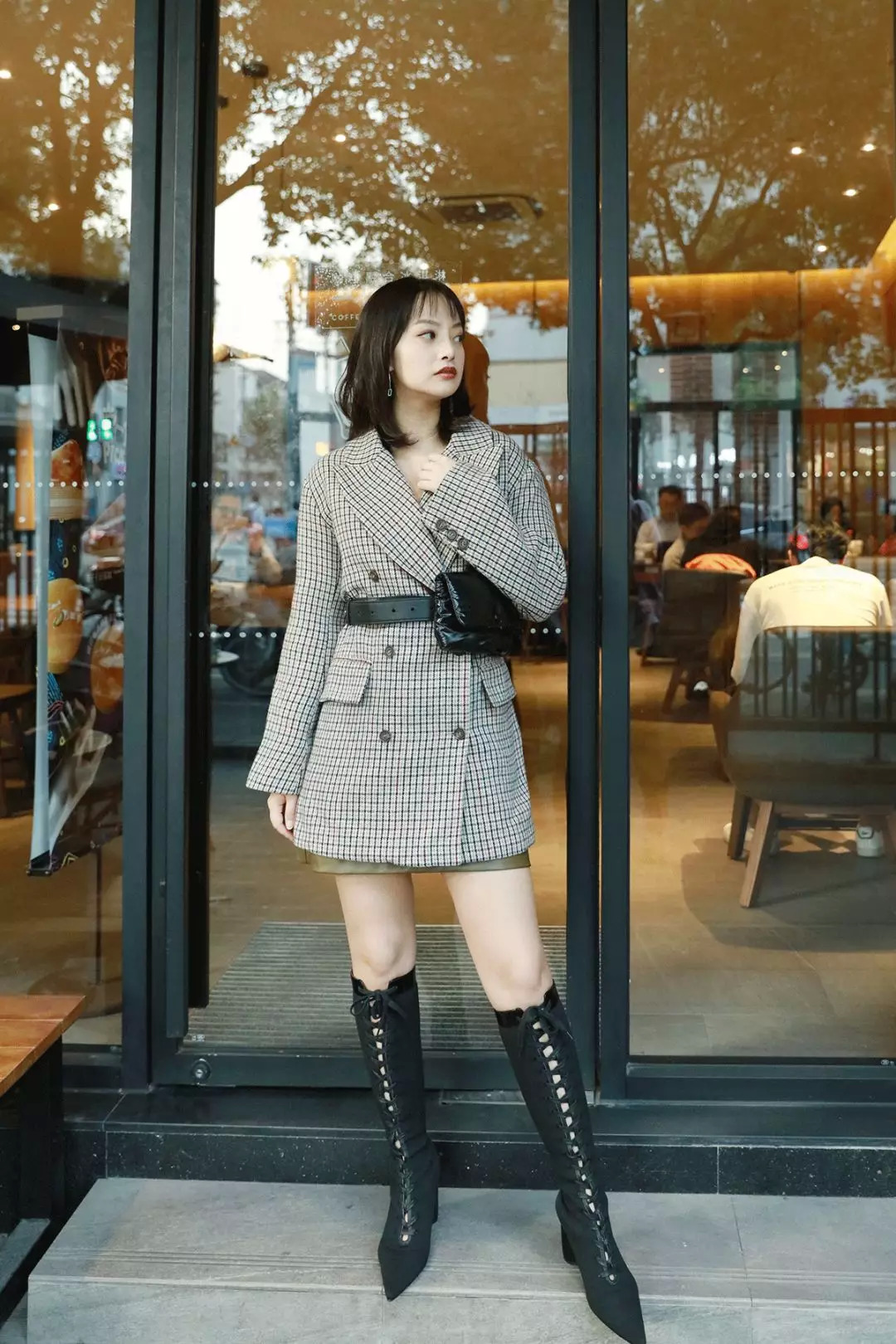 小个子秋冬穿什么款靴子显腿长,显腿细又直的时尚爆款靴子