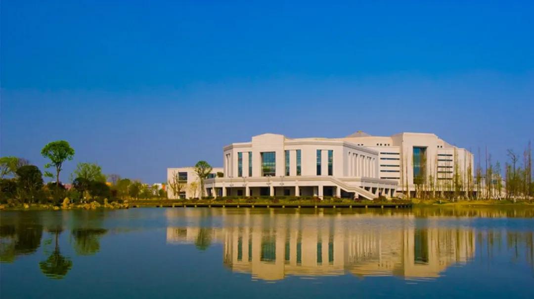 你好，我叫郫都，这是我的最新简历