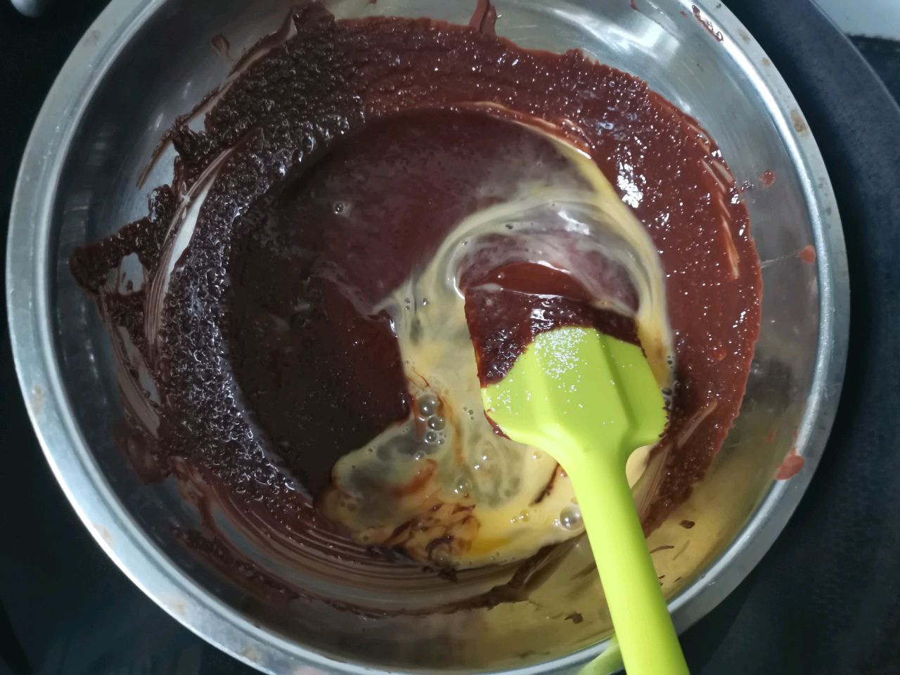 蛋糕水果巧克力简单做法,巧克力水果蛋糕的家常做法