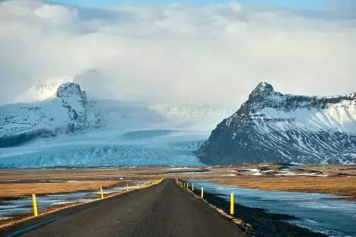 冰岛共和国长什么样,冰岛共和国什么时间成立