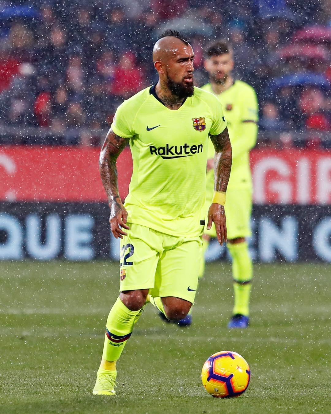 足球实战衣服怎么穿的视频,足球场如何穿最拉风