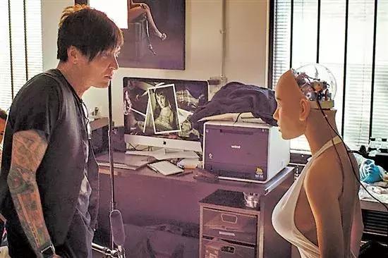 日本造出机器人老婆,全球第一个跟机器人结婚的人
