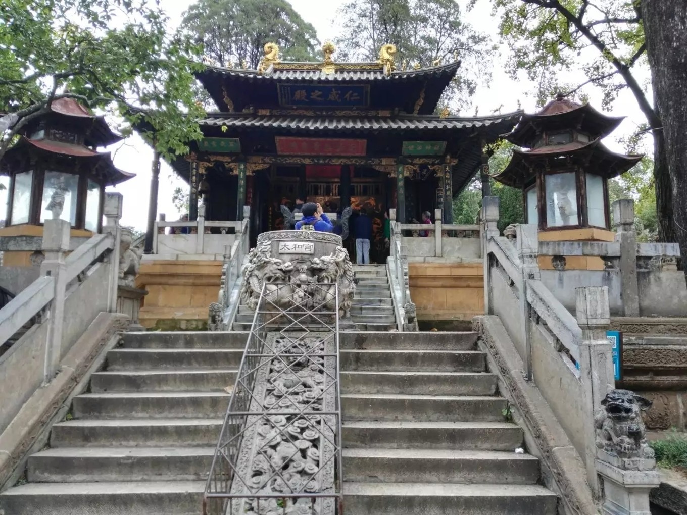 云南虎跳峡徒步线路初级,虎跳峡徒步28道弯