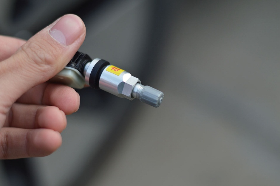 原车配有胎压监测还必要加装吗,是不是所有车都能加装胎压监测